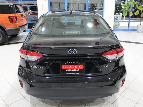 Used 2023 Toyota Corolla LE image 6