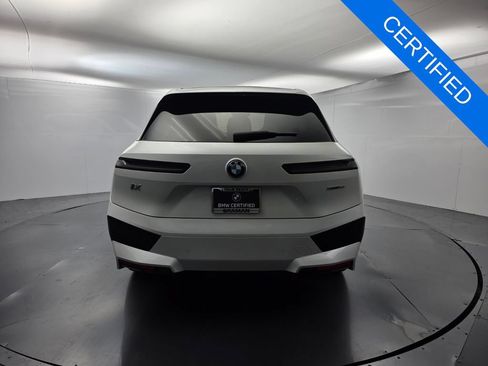Certified 2024 BMW iX xDrive50 w/ Premium Package AWD/4WD image 5