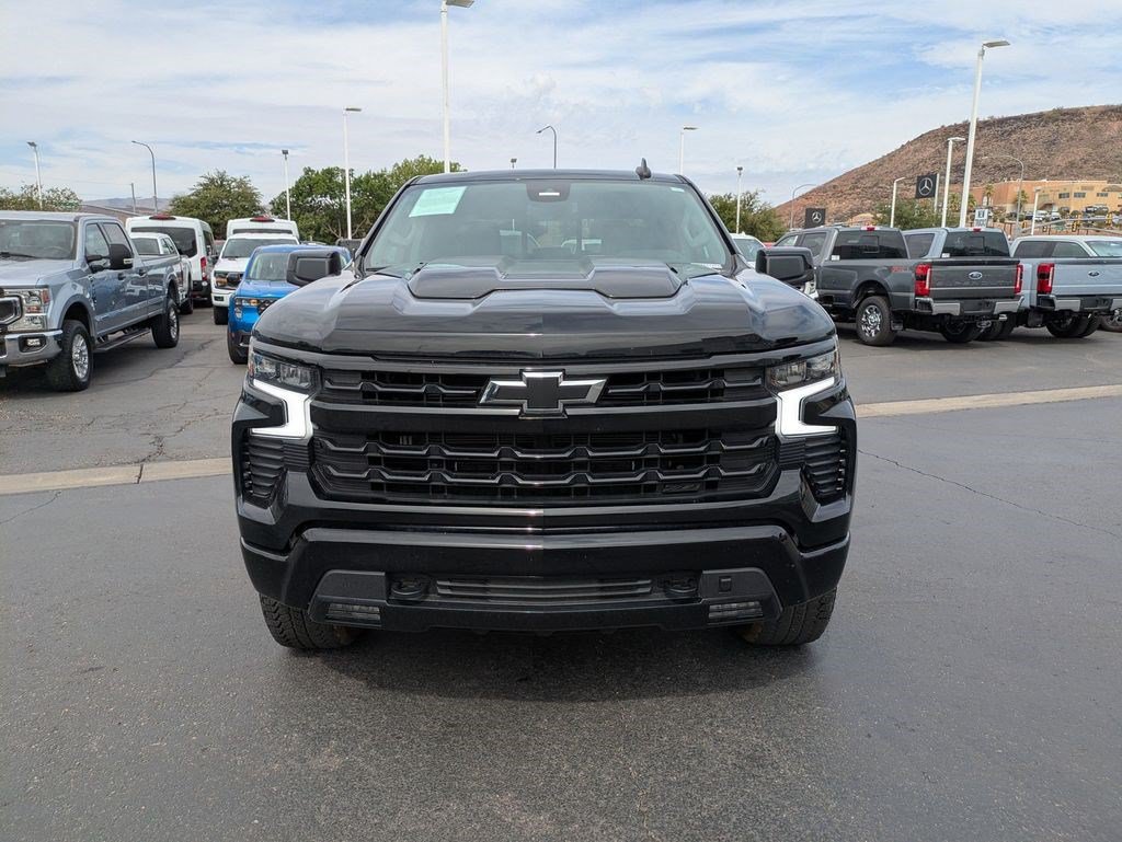 Used 2025 Chevrolet Silverado 1500 LT Trail Boss w/ Convenience Package II AWD/4WD image 9