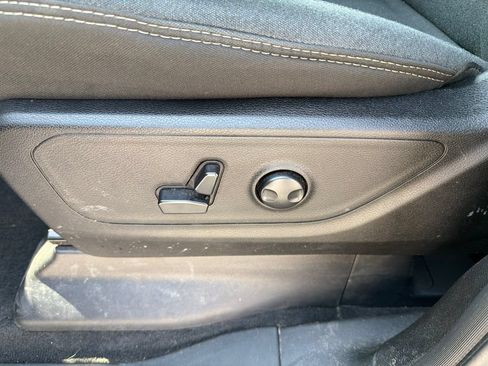 Used 2025 RAM 1500 Big Horn AWD/4WD image 10