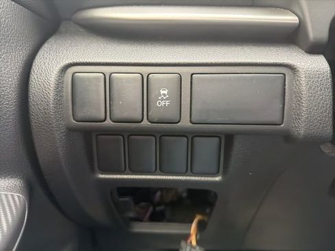 Used 2020 Mitsubishi Eclipse Cross ES image 21