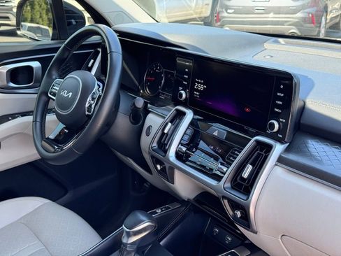 Used 2022 Kia Sorento S FWD image 6