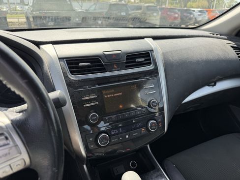 Used 2013 Nissan Altima 2.5 SV image 19