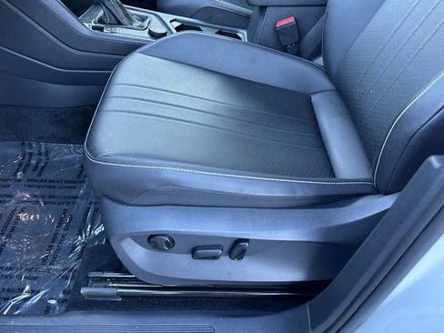Used 2023 Volkswagen Tiguan SE AWD/4WD image 24