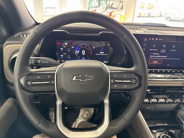 Used 2024 Chevrolet Colorado ZR2 w/ ZR2 Convenience Package III AWD/4WD image 32