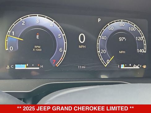 New 2025 Jeep Grand Cherokee Limited w/ Luxury Tech Group II AWD/4WD image 35