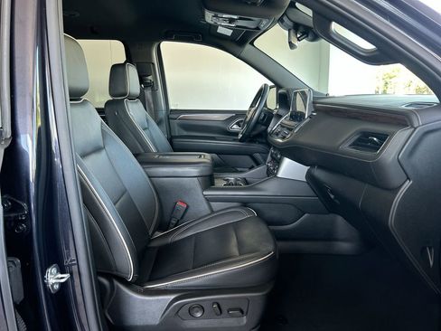 Used 2024 Chevrolet Suburban Premier image 35