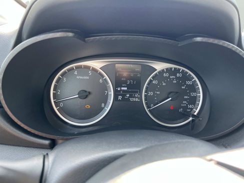 Used 2024 Nissan Versa S w/ S Plus Package image 32