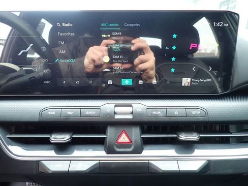 Certified 2025 Kia K4 GT-Line image 28