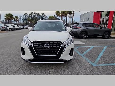 Used 2024 Nissan Kicks SV image 21