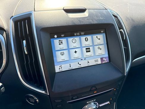 Used 2017 Ford Edge Titanium w/ Equipment Group 302A AWD/4WD image 22