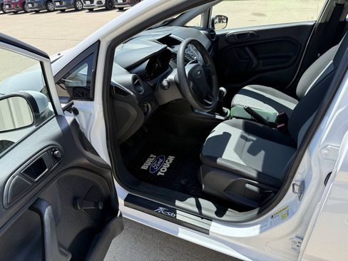 Used 2019 Ford Fiesta S FWD image 5