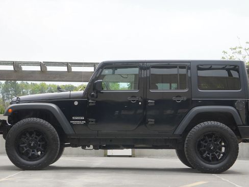 Used 2016 Jeep Wrangler Unlimited Sport w/ Quick Order Package 24S AWD/4WD image 11