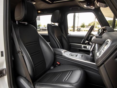 Used 2025 Mercedes-Benz G 550 image 42