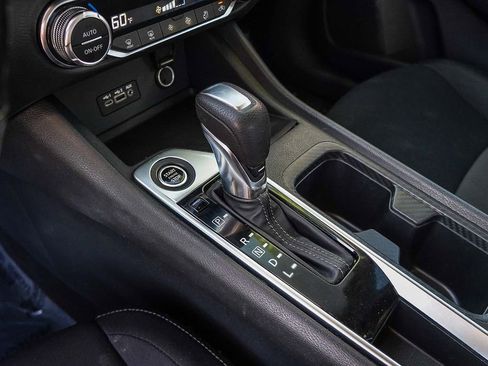 Certified 2021 Nissan Sentra SV image 22