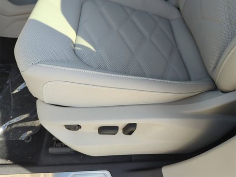 New 2026 Volkswagen Atlas SE image 30