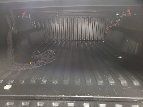 Used 2022 Toyota Tacoma SR AWD/4WD image 15