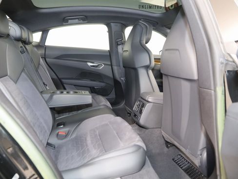 Used 2023 Audi e-tron GT Premium Plus image 16