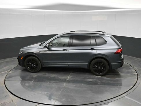 Used 2022 Volkswagen Tiguan SE R-Line image 24