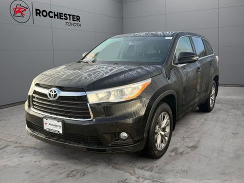 Used 2014 Toyota Highlander Plus AWD/4WD image 31
