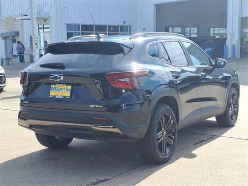 Used 2025 Chevrolet Trax ACTIV w/ Driver Confidence Package image 5