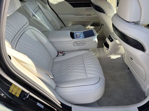 Used 2025 Genesis G90 3.5T image 15