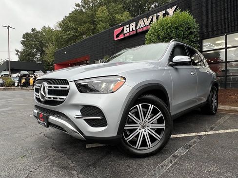 Used 2025 Mercedes-Benz GLE 350 4MATIC w/ Winter Package image 2