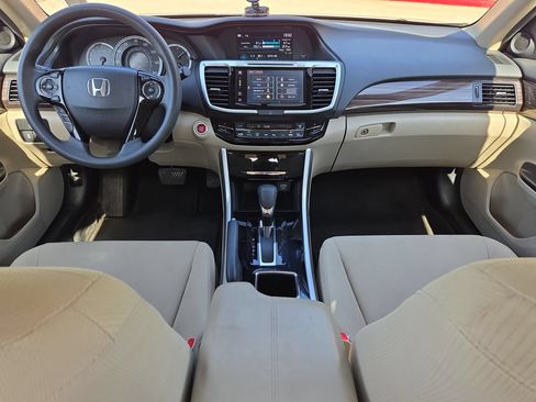 Used 2016 Honda Accord EX image 16
