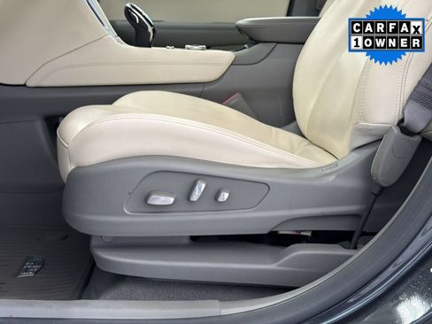 Used 2022 Cadillac XT6 Premium Luxury w/ Technology Package FWD image 15
