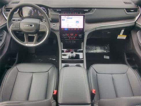 New 2025 Jeep Grand Cherokee Limited image 15