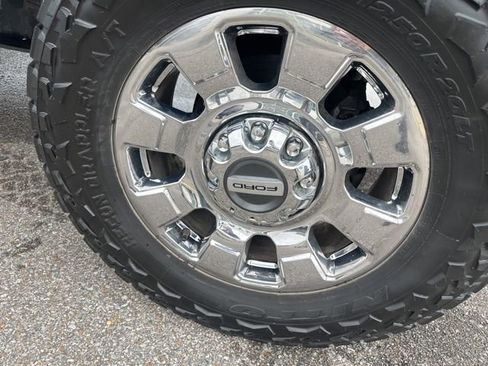 Used 2023 Ford F250 Lariat w/ Chrome Package AWD/4WD image 25