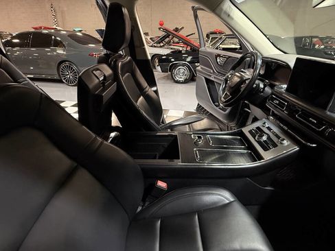 Used 2021 Lincoln Aviator AWD image 48