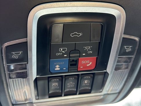 Used 2022 RAM 3500 Limited image 26