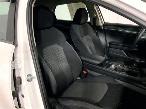 Certified 2025 Kia K5 LXS FWD image 7