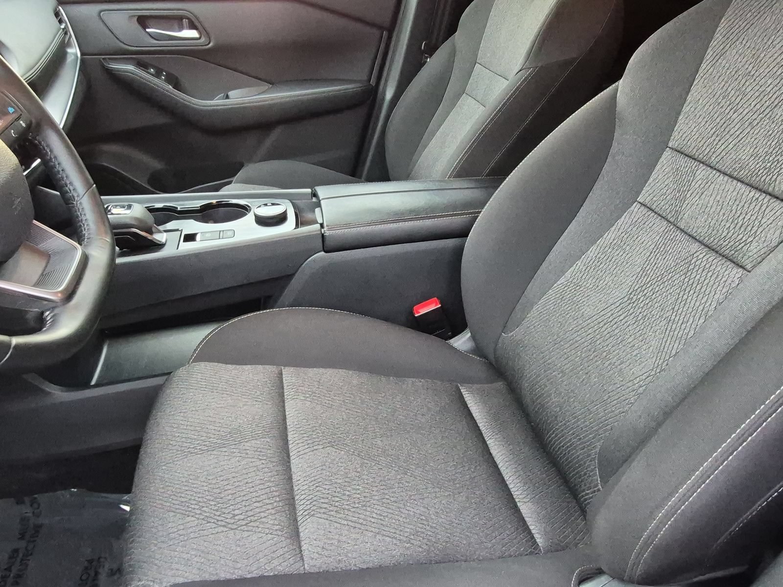 Used 2025 Nissan Rogue SV AWD/4WD image 17