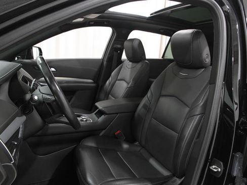 Certified 2023 Cadillac XT4 Premium Luxury image 5