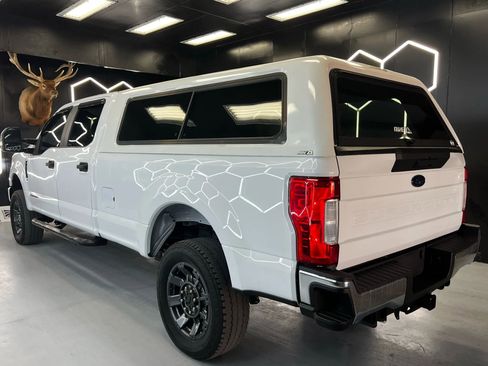 Used 2017 Ford F250 XL w/ Power Equipment Group AWD/4WD image 5