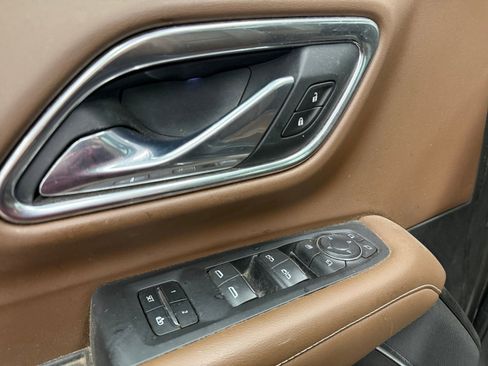 Used 2021 Chevrolet Tahoe High Country w/ Premium Package image 26