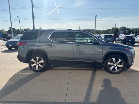 Used 2018 Chevrolet Traverse LT AWD/4WD image 4