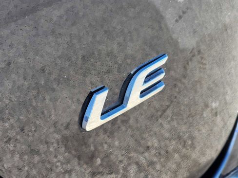 Used 2023 Toyota Corolla LE image 11