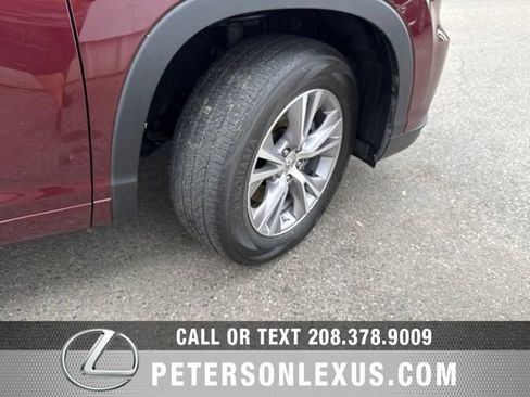 Used 2015 Toyota Highlander XLE FWD image 11