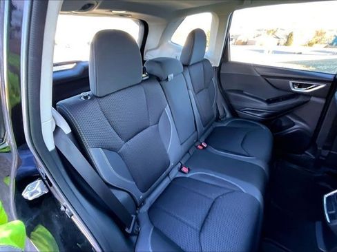 Used 2023 Subaru Forester Premium image 25