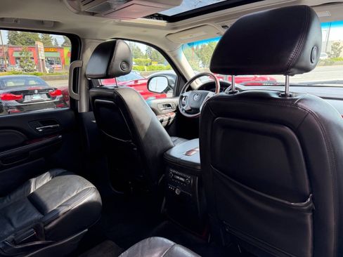 Used 2008 Cadillac Escalade ESV AWD image 20