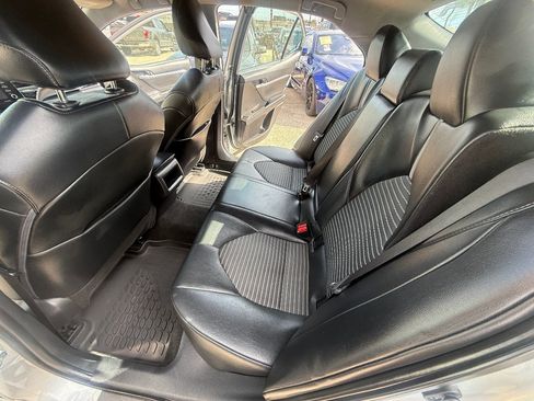 Used 2022 Toyota Camry SE FWD image 16