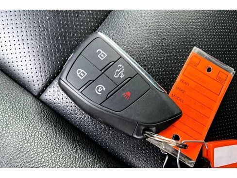 Used 2025 GMC Sierra 1500 SLT image 11