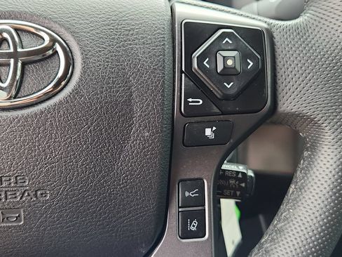 Used 2022 Toyota Tacoma TRD Sport w/ Advanced Technology Package AWD/4WD image 19