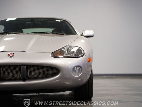Used 2001 Jaguar XK8 Convertible image 20