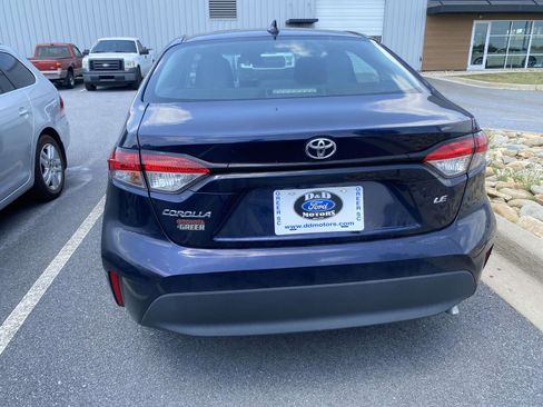 Used 2023 Toyota Corolla LE FWD image 5