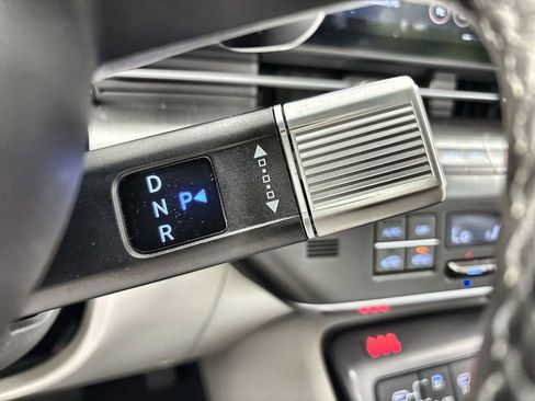 Used 2024 Hyundai Kona Limited FWD image 22