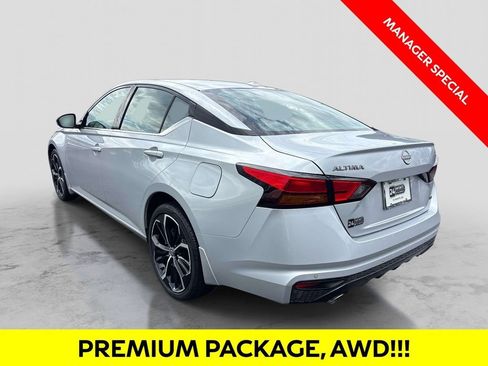 Used 2024 Nissan Altima 2.5 SR w/ SR Premium Package AWD/4WD image 3